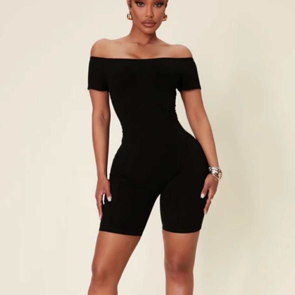 Sonya Off Shoulder Snatched Romper - Black Used Once